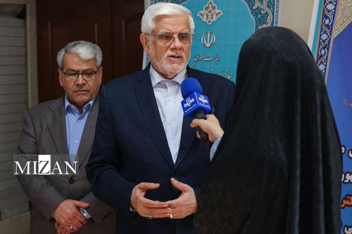 عارف: در اصلاح ساختاری جایگاه و دریافتی کارمندان باید ثابت بماند