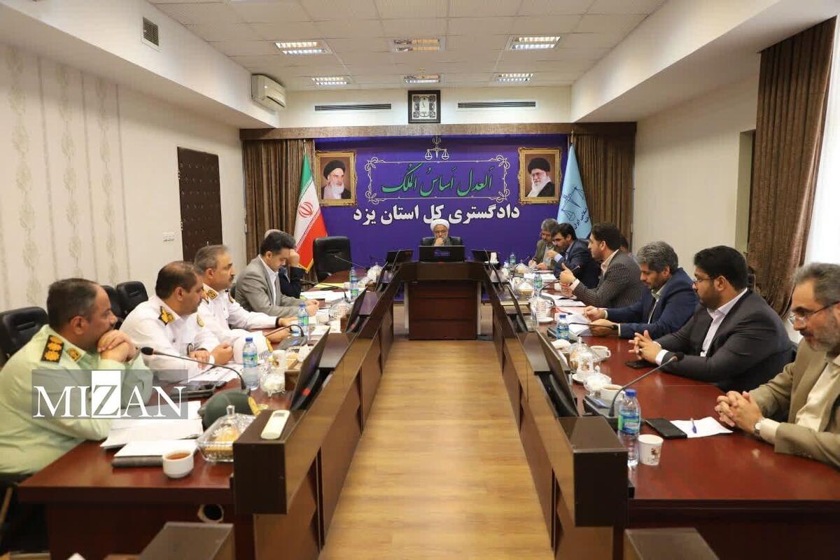 رئیس کل دادگستری استان یزد: ساماندهی وسایل نقلیه توقیفی نیازمند آمار واحد و پیگیری روزانه است
