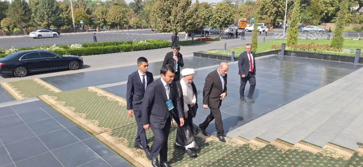 حضور حجت‌الاسلام والمسلمین موحدی در ششمین اجلاس دادستان‌های کل کشور‌های عضو اکو در ازبکستان