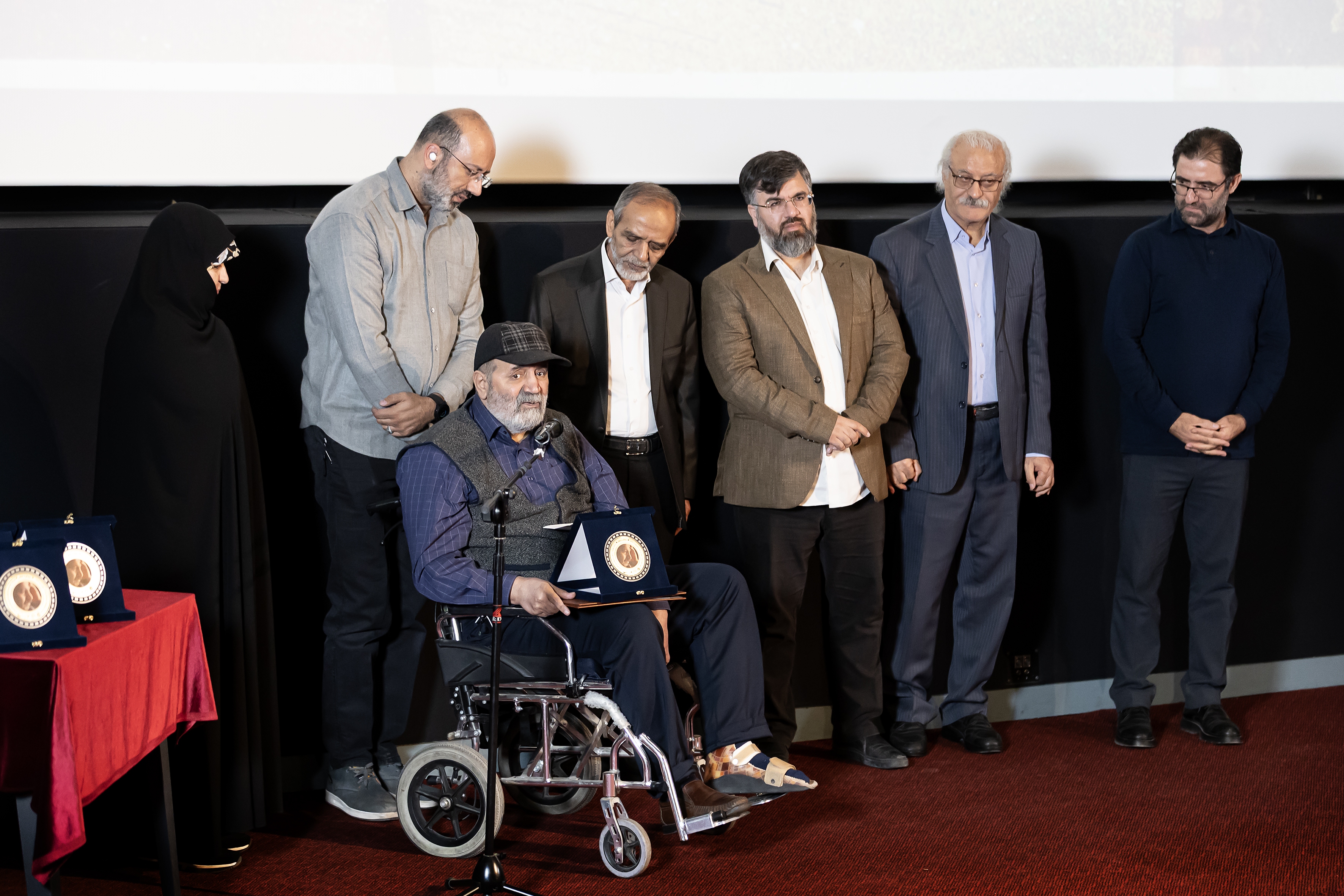 سومین شب از ویژه‌برنامه «شب‌های سینما، روایت»/ تجلیل از فرهاد قائمیان، جمال شورجه و خانواده رسول ملاقلی‌پور