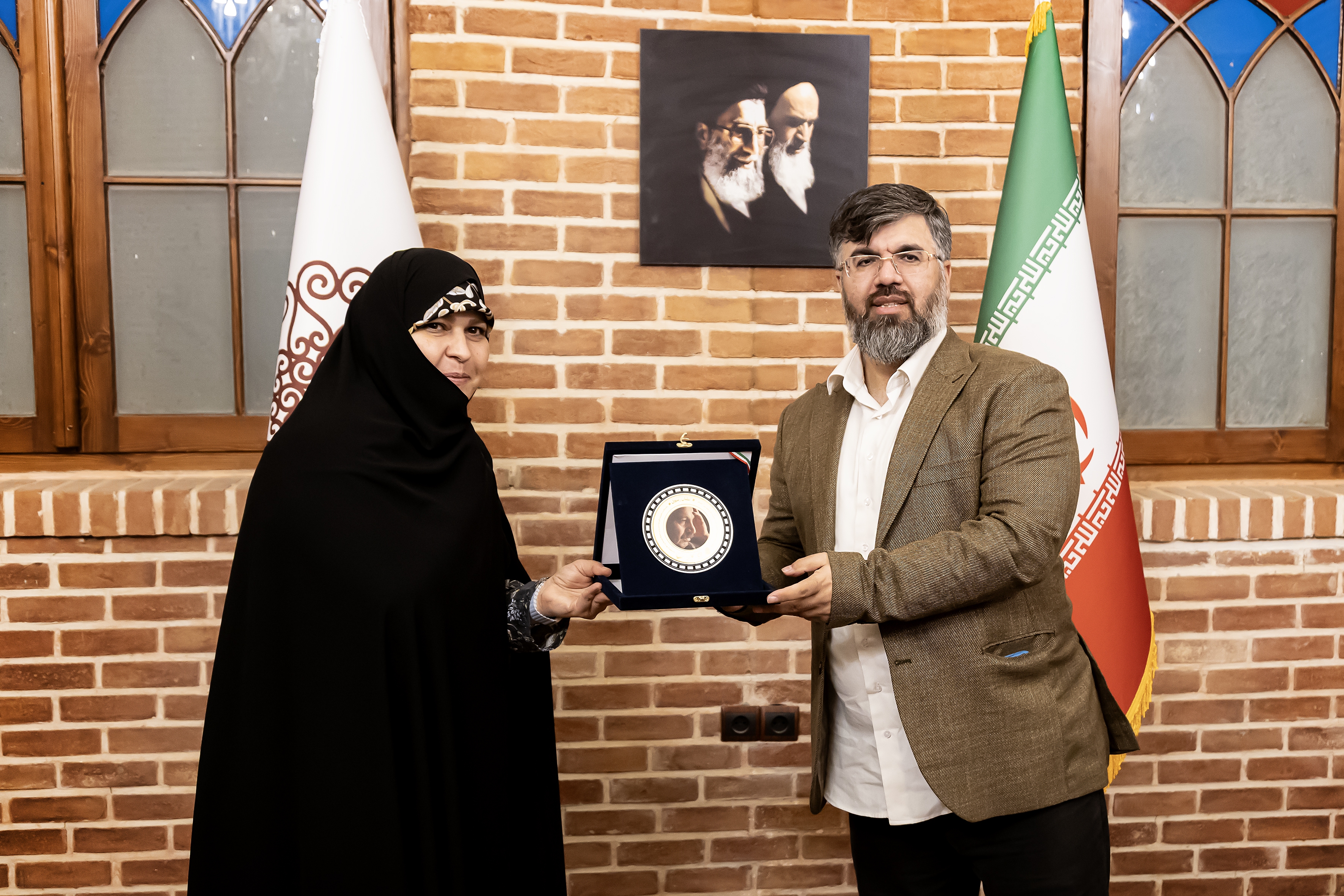 سومین شب از ویژه‌برنامه «شب‌های سینما، روایت»/ تجلیل از فرهاد قائمیان، جمال شورجه و خانواده رسول ملاقلی‌پور