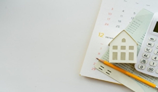 کمیسیون بنگاه املاک و ماشین ۱۴۰۴: راهنمای کامل محاسبه، نرخ مصوب و مالیات بر ارزش افزوده