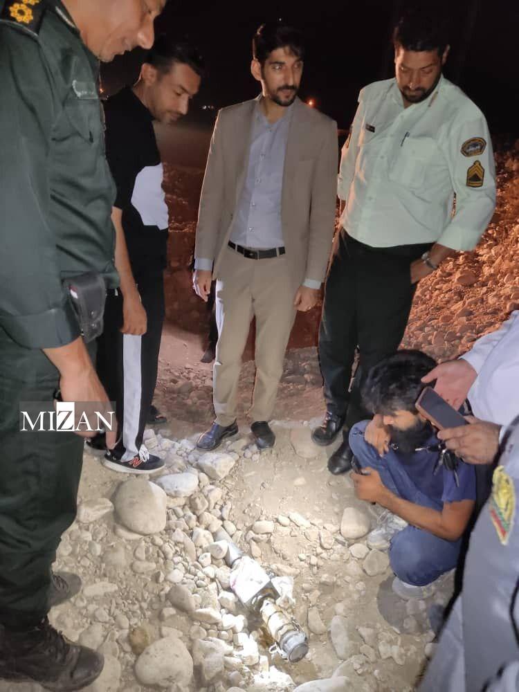 کشف و انهدام شبکه سرقت سوخت از خط لوله اصلی انتقال فرآوردههای نفتی در بخش فین استان هرمزگان کشف و انهدام شبکه سرقت سوخت از خط لوله اصلی انتقال فرآوردههای نفتی در بخش فین استان هرمزگان