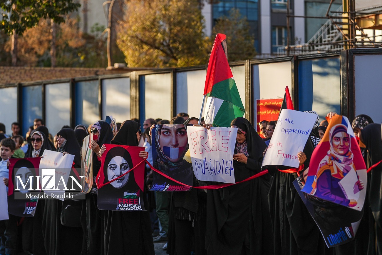 پرونده گروگانگیری فرانسه از حامیان ایرانی فلسطین در صفحههای پایانی؛ مهدیه اسفندیاری در کانال تبادل پرونده گروگانگیری فرانسه از حامیان ایرانی فلسطین در صفحههای پایانی؛ مهدیه اسفندیاری در کانال تبادل