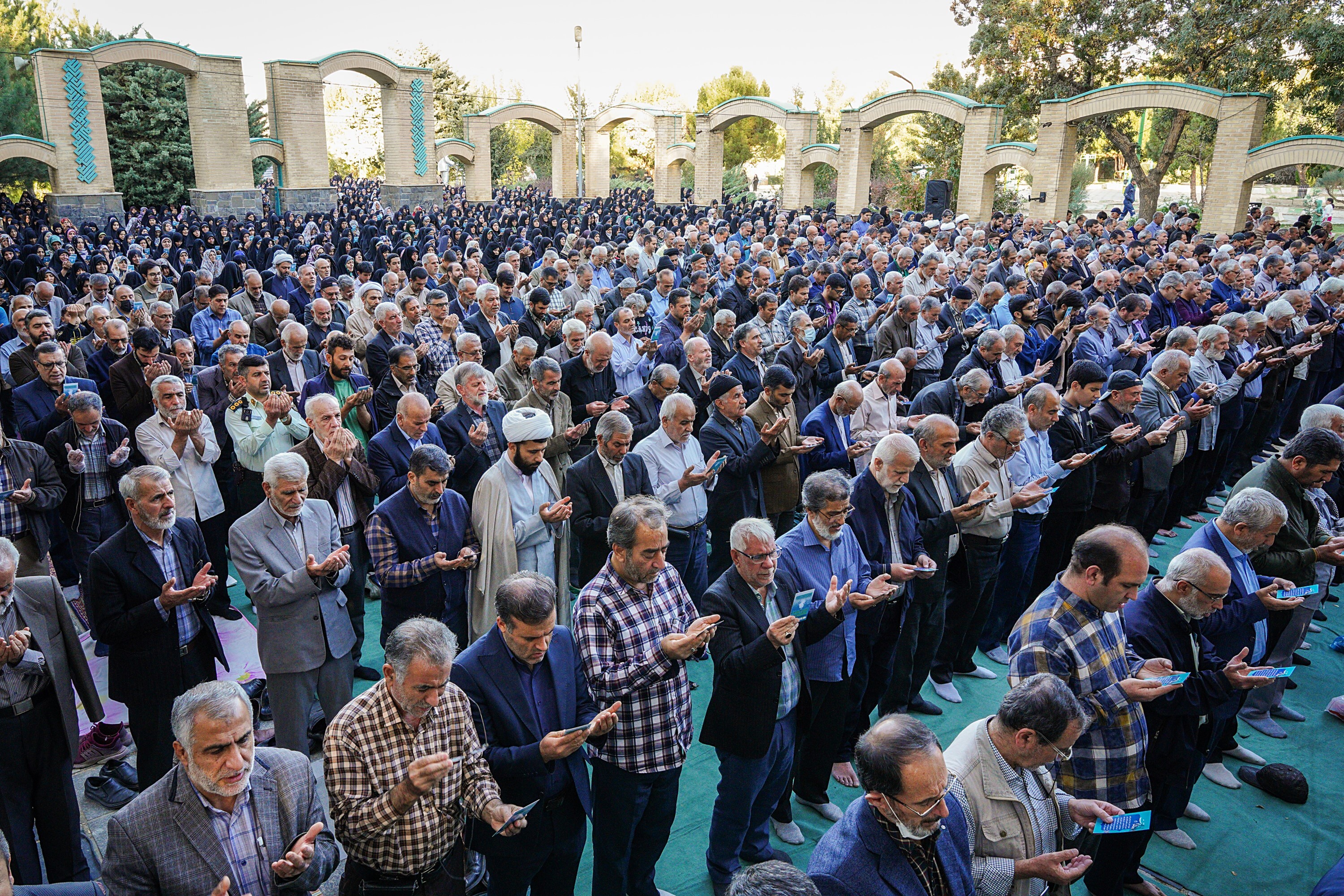 اقامه نماز باران - همدان