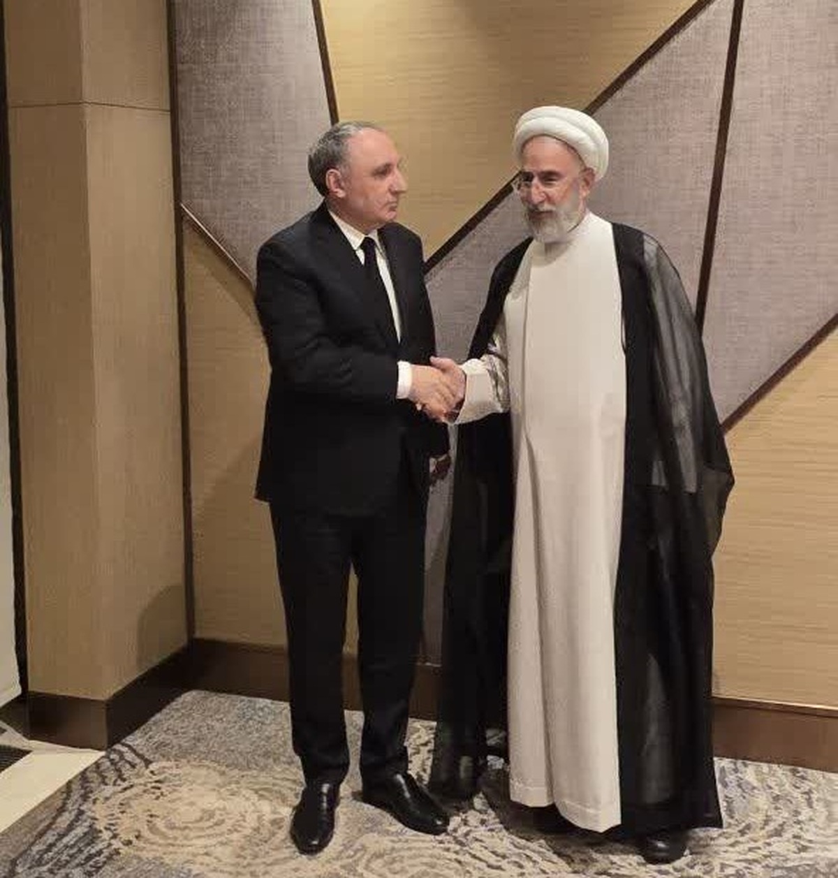 دیدار حجت‌الاسلام‌والمسلمین موحدی با دادستان کل جمهوری آذربایجان در حاشیه ششمین اجلاس دادستان‌های کل کشور‌های عضو اکو