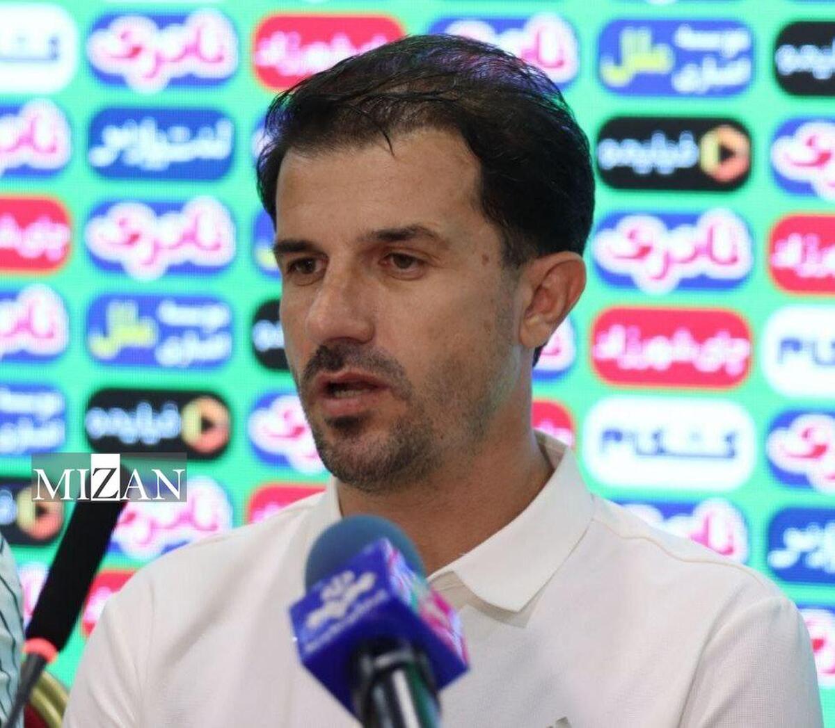 حدادی‌فر: برخی بازیکنان قدر پیراهن ذوب‌آهن را نمی‌دانند/ رتبه چهاردهم نگران‌کننده است