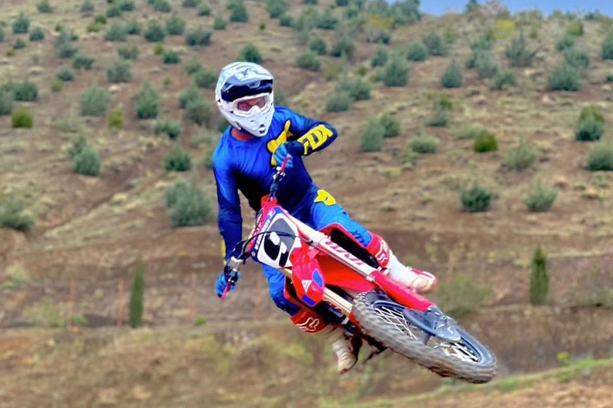 علیرضا پرورش: هزینه‌های بی‌ثمر و حیاط خلوت‌ها میراث مدیریت قبلی در موتورکراس بود