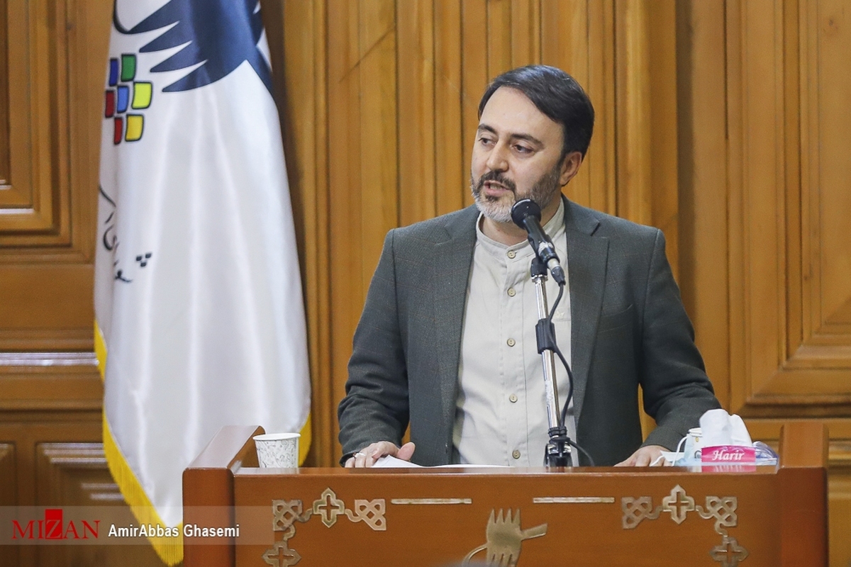 کارگران ایرانی در برخی مناطق تهران جایگزین اتباع غیرمجاز پاکبان شدند/ لزوم افزایش حقوق پاکبان‌ها