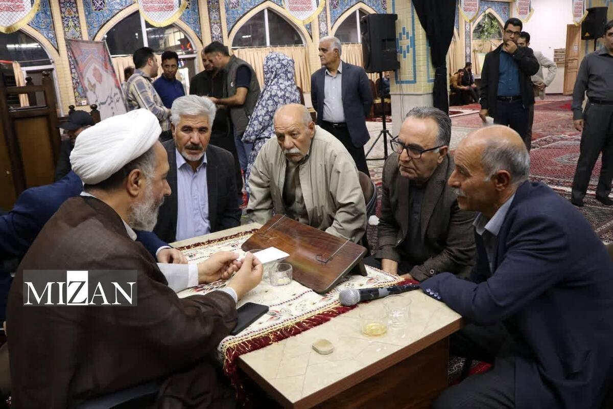 رئیس کل دادگستری زنجان به درخواست قضایی مراجعان در ملاقات مردمی مسجد امام رضا (ع) منطقه اراضی پایین کوه رسیدگی کرد