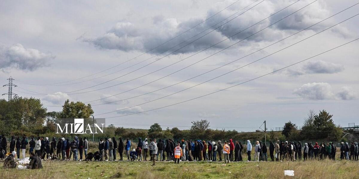 یورش افسران پلیس فرانسه به اردوگاه پناهجویان؛ برگی از سیاست‌های ضدمهاجرتی پاریس