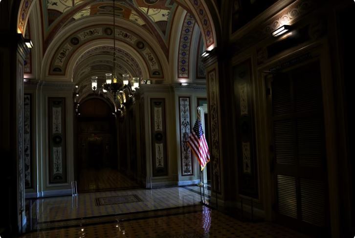 دولت آمریکا تعطیل شد