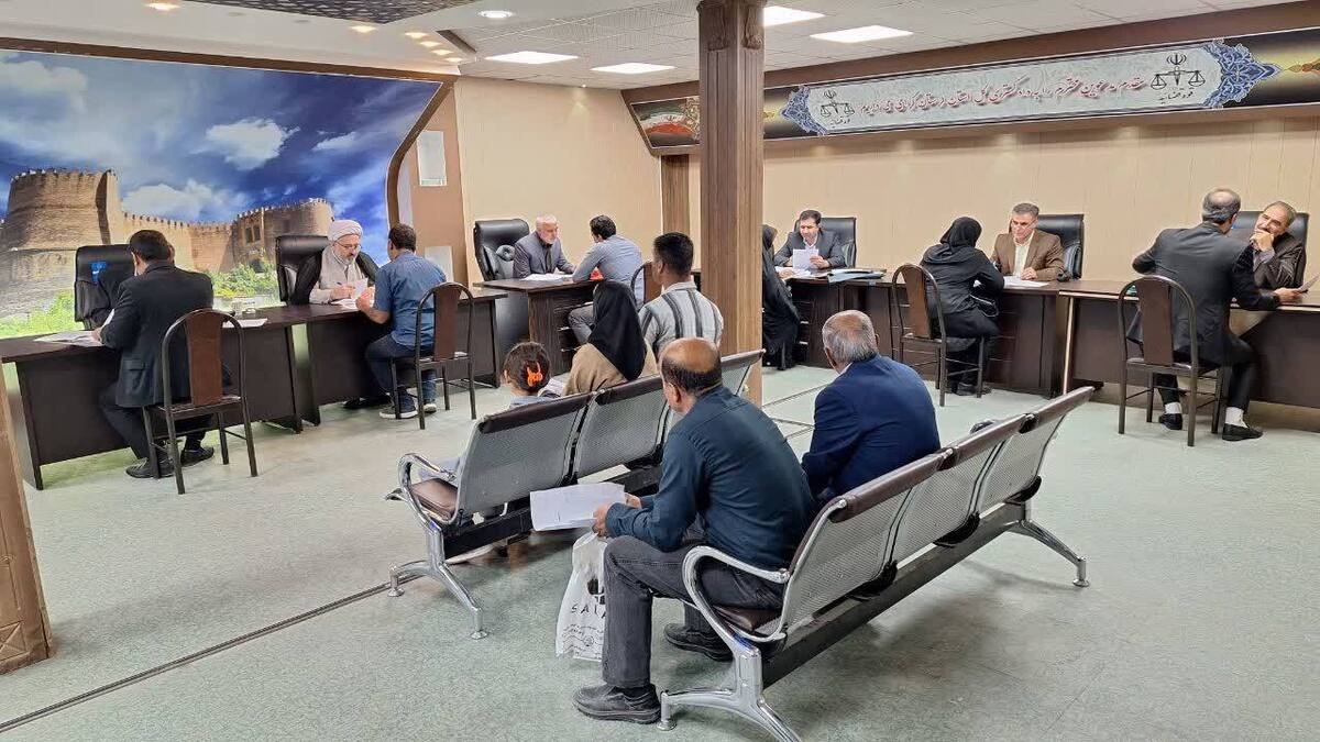 رئیس کل دادگستری لرستان: ملاقات عمومی فرصتی برای شنیدن صدای عدالت از زبان جامعه است