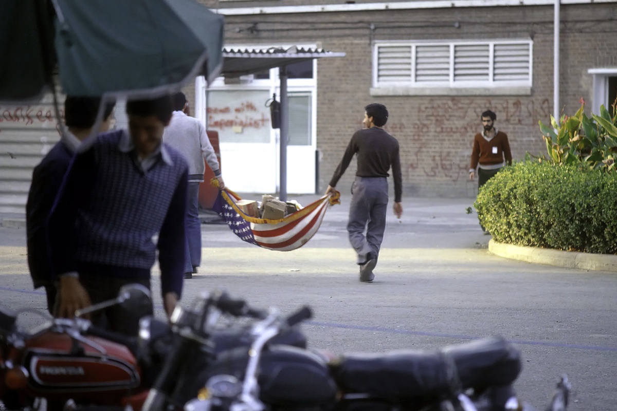 روایت یک روز در مسیر انقلاب؛ از ۴۳ تا ۵۸