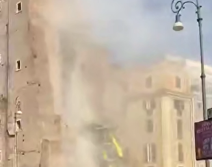 فروریختن یک برج قدیمی در حین بازسازی