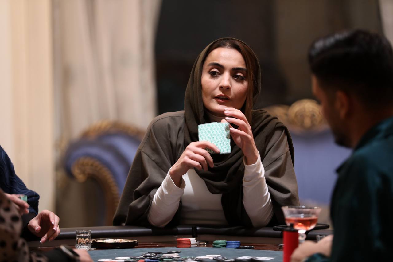 ایفای نقش متفاوت محمدحسین لطیفی در ساخته بابک برجسته/ روزهای پایانی فیلمبرداری «گلوریا» در تهران + تصاویر جدید