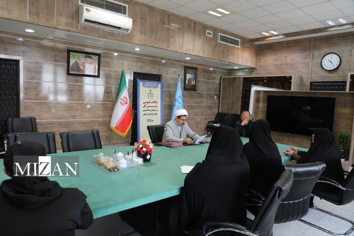 مسئولین قضایی دادگستری خراسان رضوی با بیش از هزار و ۳۰۰ نفر از مراجعان ملاقات کردند