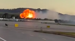 لحظه سقوط هواپیمای باری