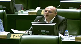 درگیری لفظی در مجلس؛ به فکر نان مردم باشید