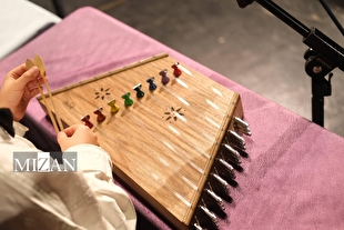 برگزاری مراسم رونمایی از کتاب و سنتور کودک