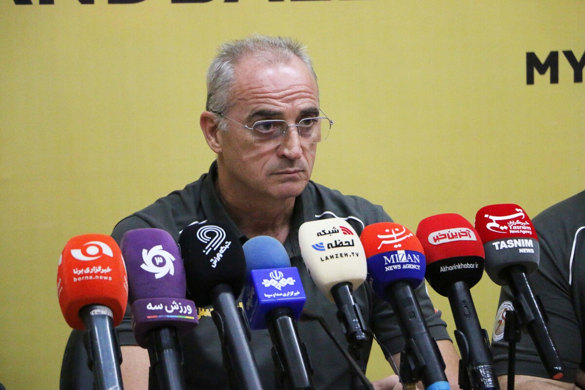 سرمربی تیم ملی هندبال: بدون لژیونرها کار سخت‌تر است، اما برای قهرمانی می‌جنگیم