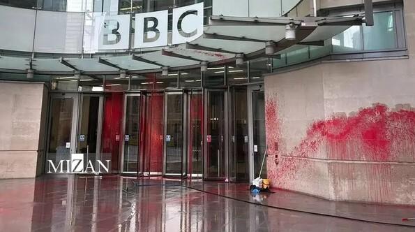 بیبیسی در محاصره اختلاف کارکنان بیبیسی در محاصره اختلاف کارکنان