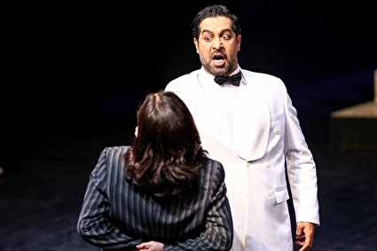 نمایش «کازابلانکا»