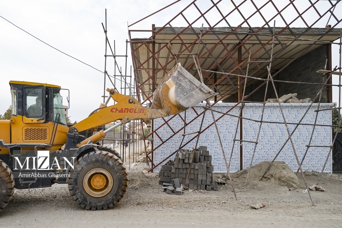 قلع و قمع ۱۱ مورد دیوارکشی غیر مجاز در شهرستان جویبار 