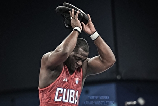 لوپز، قهرمانی که برای جاودانگی با فقر و بدن فرسوده جنگید/ مأموریت غیرممکن برای پنجمین طلای المپیک