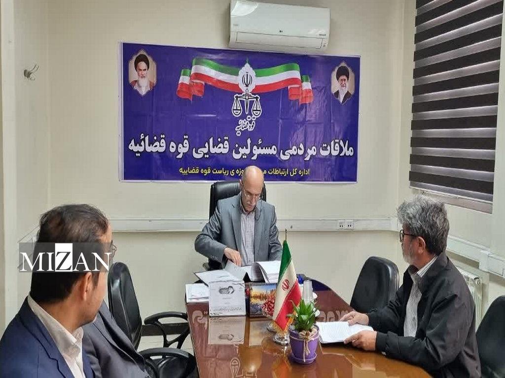 مدیر روستا جانشین سرپرست مجتمع قضایی کارکنان دولت سرپرست دادسرای ناحیه ۱۸ تهران و جانشین سرپرست مجتمع قضایی کارکنان دولت به درخواستهای مراجعان رسیدگی کردند