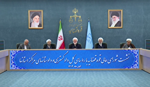 کسی که با آگاهی و از روی عمد، به معیشت مردم فشار وارد می‌کند خواسته یا ناخواسته، عامل دشمن است