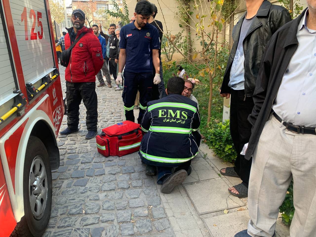 حریق در برج آفرینش طرشت ۶ مصدوم بر جای گذاشت حریق در برج آفرینش طرشت ۶ مصدوم بر جای گذاشت