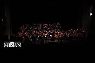 درخشش بانوان در تالار وحدت / ارکستر سمفونیک تهران «دیار سیمرغ» را روی صحنه برد