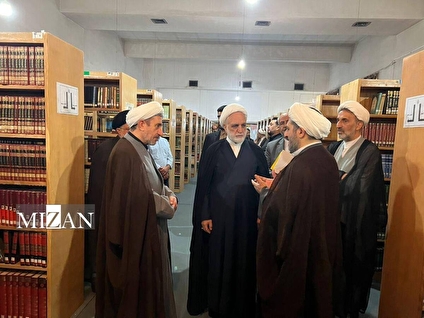 حضور حجت‌الاسلام والمسلمین محسنی اژه‌ای در مسجد مقدس جمکران / بازدید رئیس عدلیه از کتابخانه موسسه امام صادق (ع)