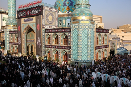 اقامه نماز طلب باران در امام‌زاده صالح (ع) تهران