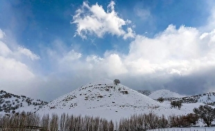 برف ارتفاعات گرین در الشتر لرستان را سفیدپوش کرد