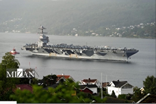 ورود ناو هواپیمابر آمریکا به کارائیب/ ترامپ: با مادورو مذاکره می‌کنم