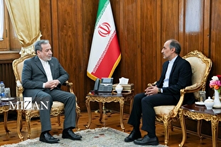 دیدار سرکنسول جدید ایران در بمبئی با وزیر امور خارجه