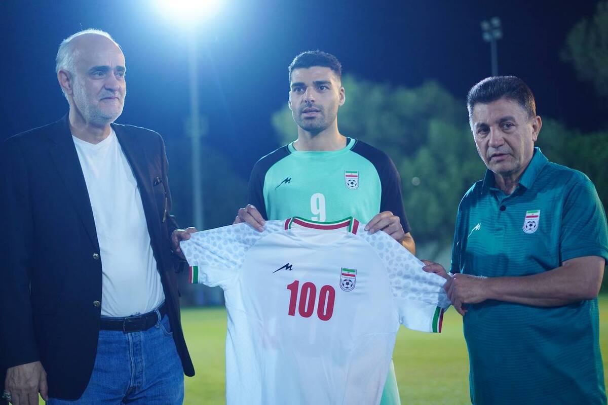 پیراهن «یکصد» بر تن مهدی طارمی