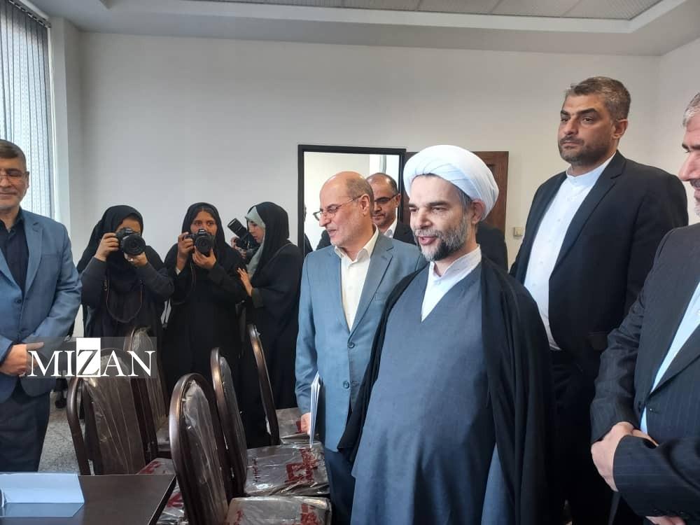 افتتاح مجتمع قضایی خانواده شماره ۳ تهران سیزدهمین تور نظارتی قوه قضاییه با حضور خبرنگاران و عکاسان بیش از ۲۰ رسانه / مجتمع قضایی خانواده شماره ۳ تهران با حضور معاون اول قوه قضاییه افتتاح شد