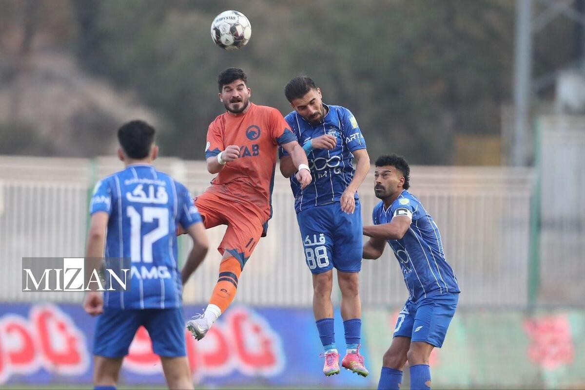 جام حذفی فوتبال| شکست استقلال برابر پادیاب در نیمه نخست