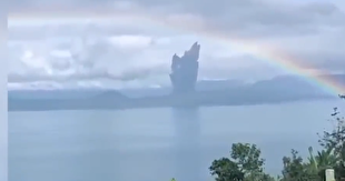 فوران آتشفشان «تال» در فیلیپین؛ ستون‌های خاکستر آسمان منطقه را تیره کرد