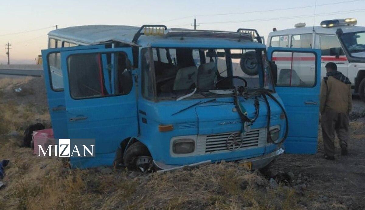 واژگونی مینی‌بوس در محور کرمانشاه – کامیاران؛ ۱۵ نفر مصدوم شدند