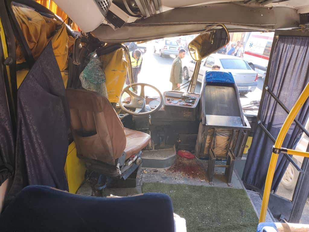 تصادف دو دستگاه اتوبوس  در جاده مخصوص کرج ۲۷ مصدوم برجای گذاشت