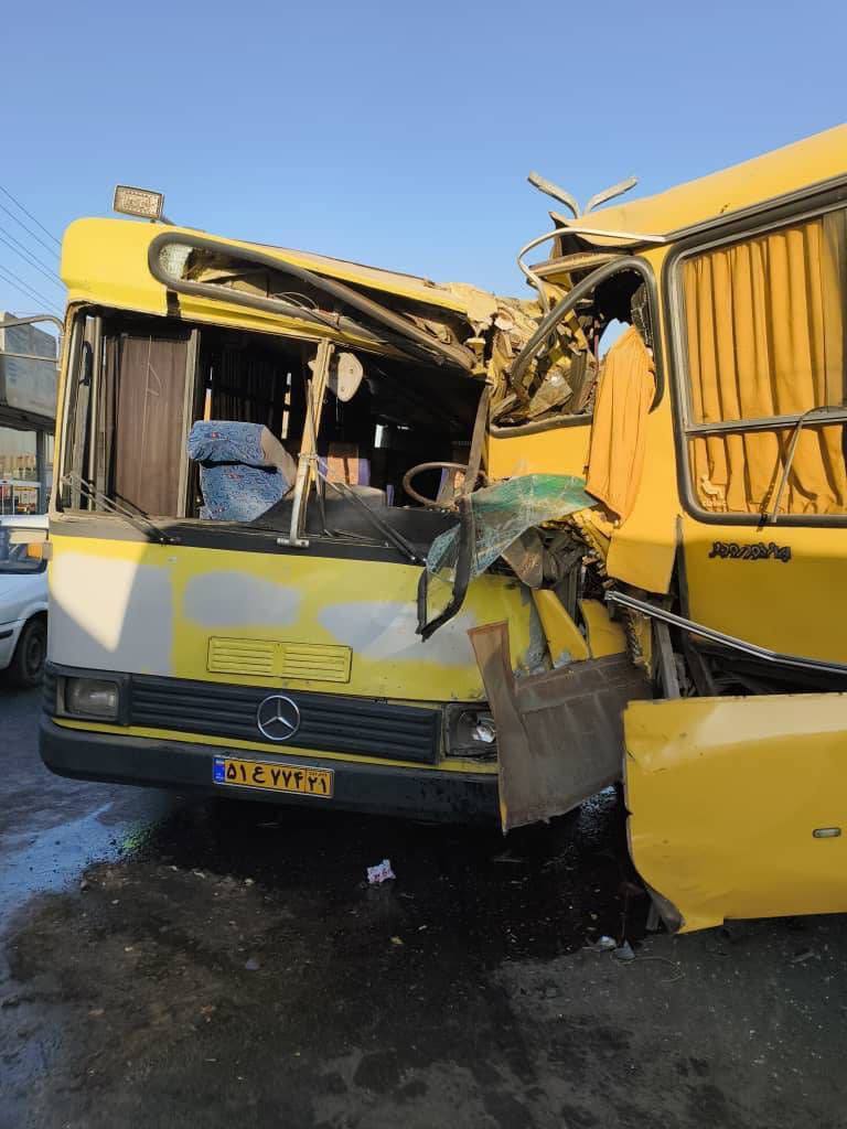 تصادف دو دستگاه اتوبوس  در جاده مخصوص کرج ۲۷ مصدوم برجای گذاشت
