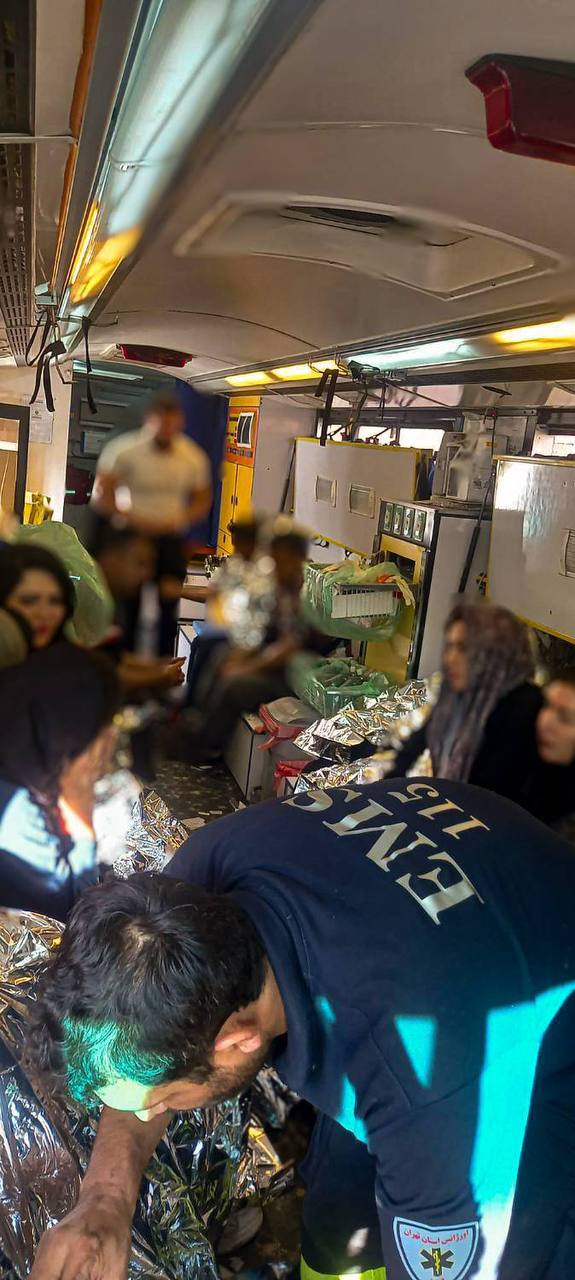 تصادف دو دستگاه اتوبوس  در جاده مخصوص کرج ۲۷ مصدوم برجای گذاشت