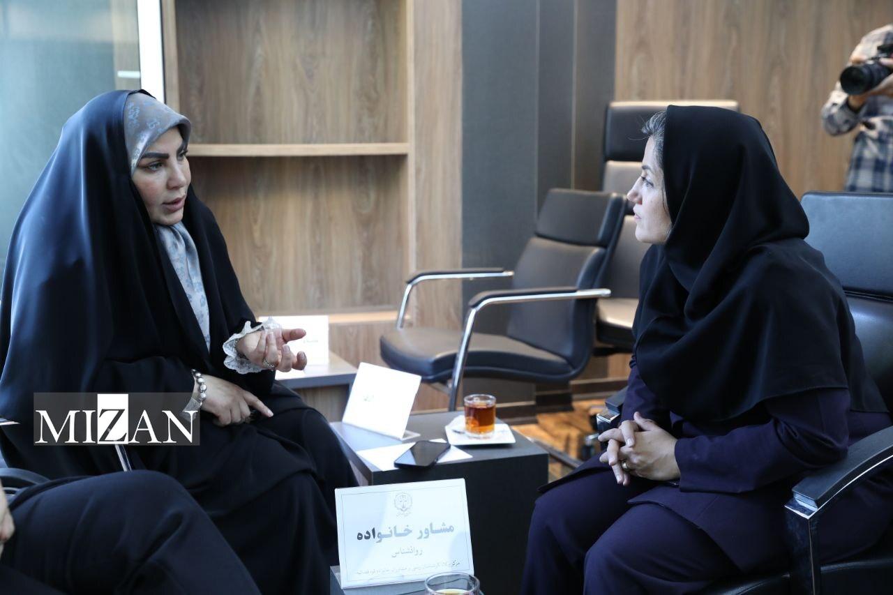 ارائه خدمات معاضدتی به کادر درمان بیمارستان امام حسین (ع) رئیس مرکز وکلا: خدمترسانی به کادر درمان و مدافعان سلامت را افتخار،رسالت و وظیفه خود میدانیم