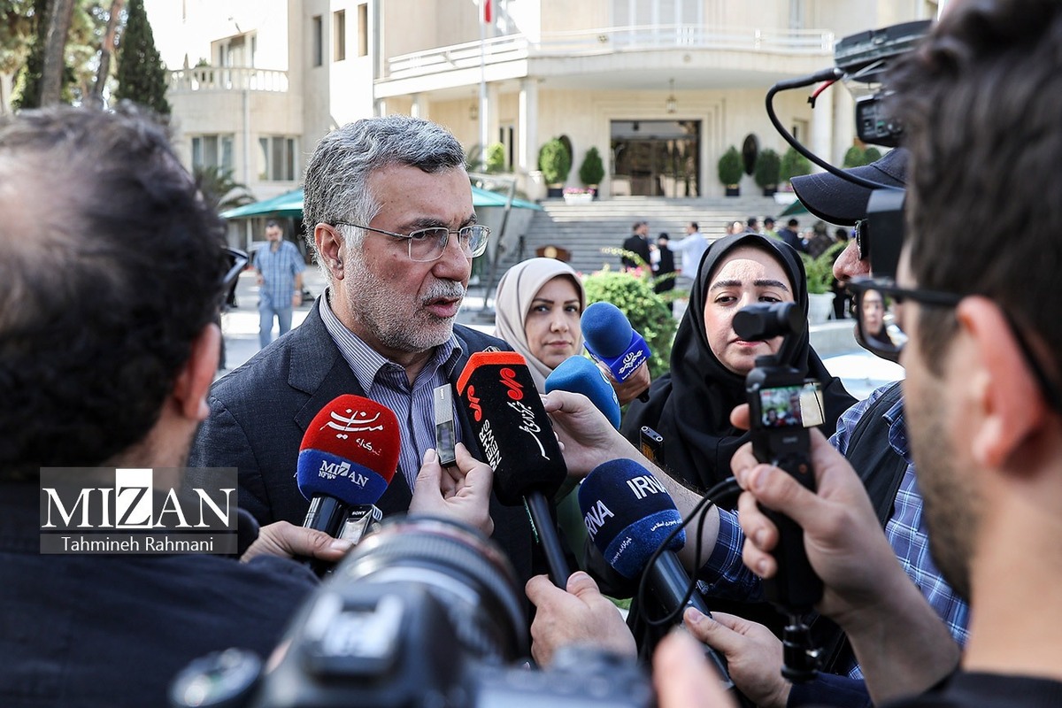 خبر خوش وزیر بهداشت برای پزشکان؛ تعرفه‌ها قطعاً تغییر خواهد کرد/ وعده ایجاد پانسیون برای پرستاران