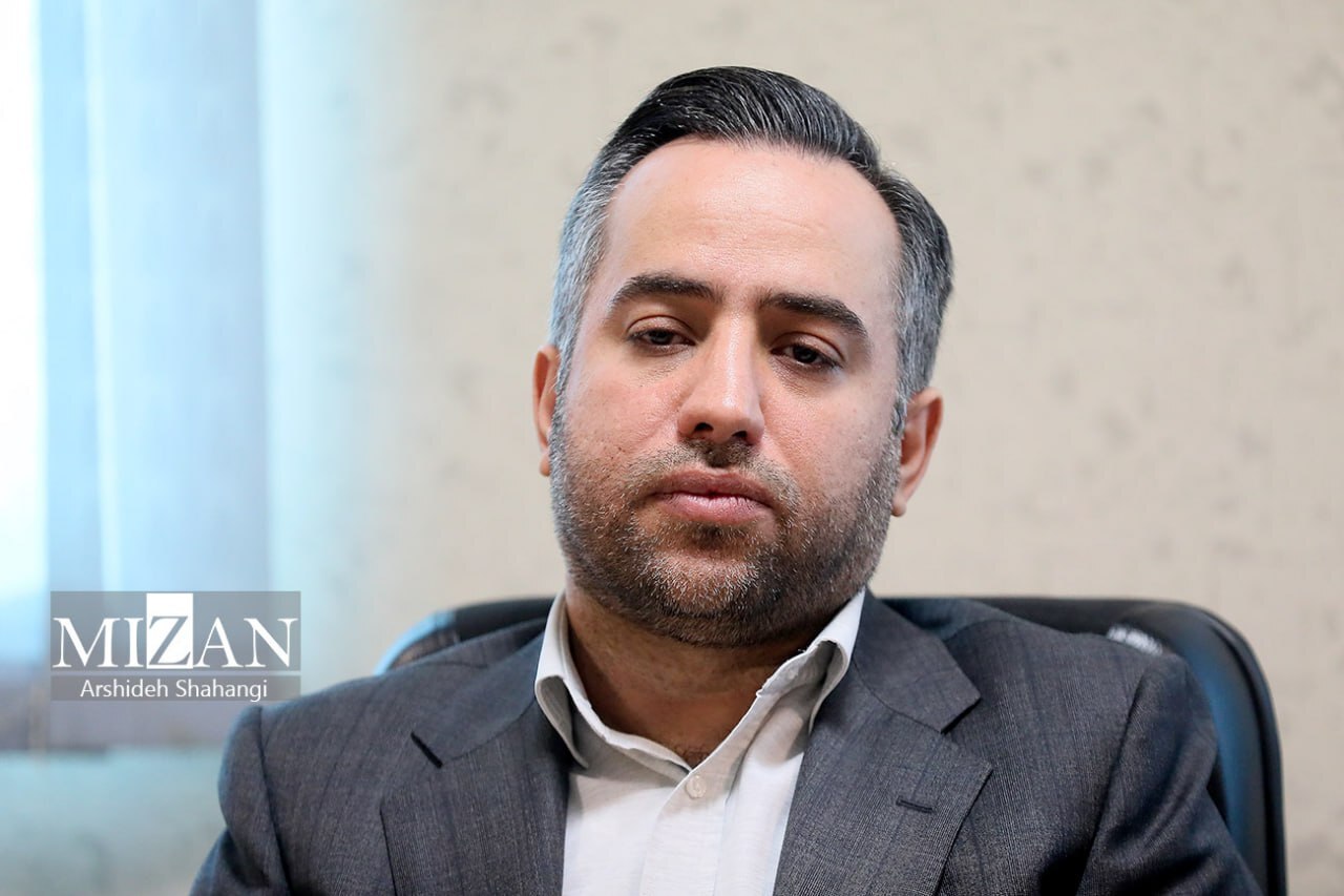 سید حمیدرضا حسینی، معاون قضایی رئیس کل دادگاه انقلاب تهران و سرپرست مجتمع قضایی قدس خلأ نظارت و ضعف اطلاعرسانی، ریشه اصلی پروندههای کثیرالشاکی حوزه مسکن/ ضرورت همافزایی دستگاهها برای صیانت از حقوق مردم/ کارشناسان قضایی: پیشگیری، مؤثرتر از برخورد در مهار پروندههای حوزه مسکن است