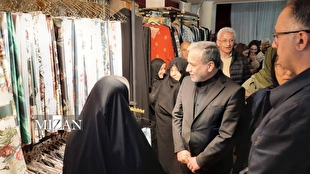 بازدید وزیر امور خارجه از بازارچه خیریه انجمن بانوان دیپلماتیک